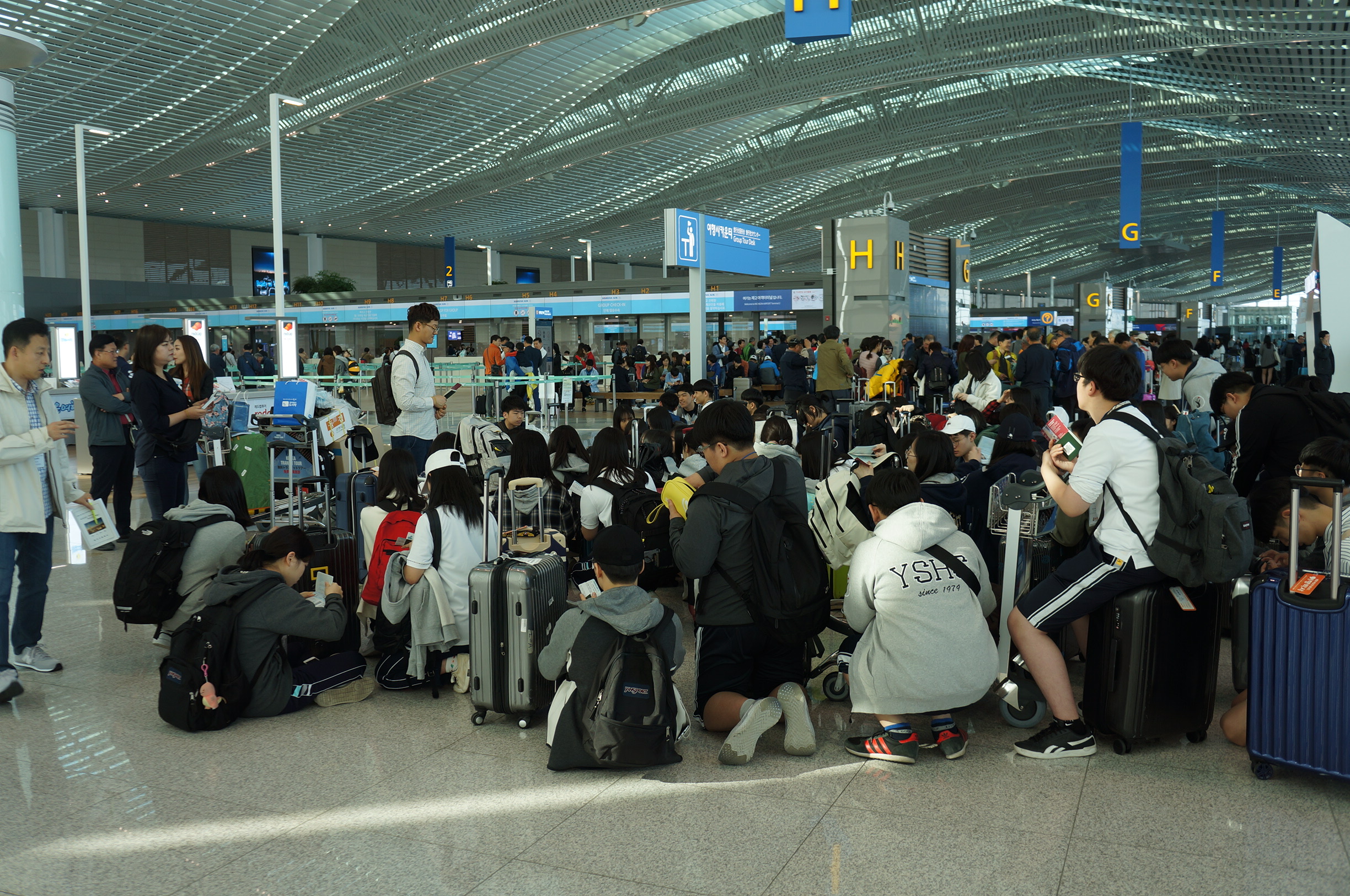 ��� �� ���ǻ��� ��û�ϴ� �缭�� �л���